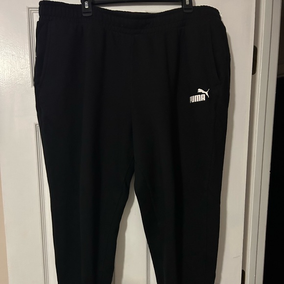 Puma Black Jogger Pants - Picture 1 of 1
